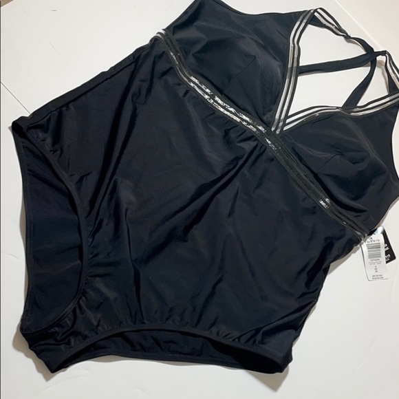 Torrid SHADOW STRIPE INSET WIRELESS SWIMSUIT - Picture 12 of 13